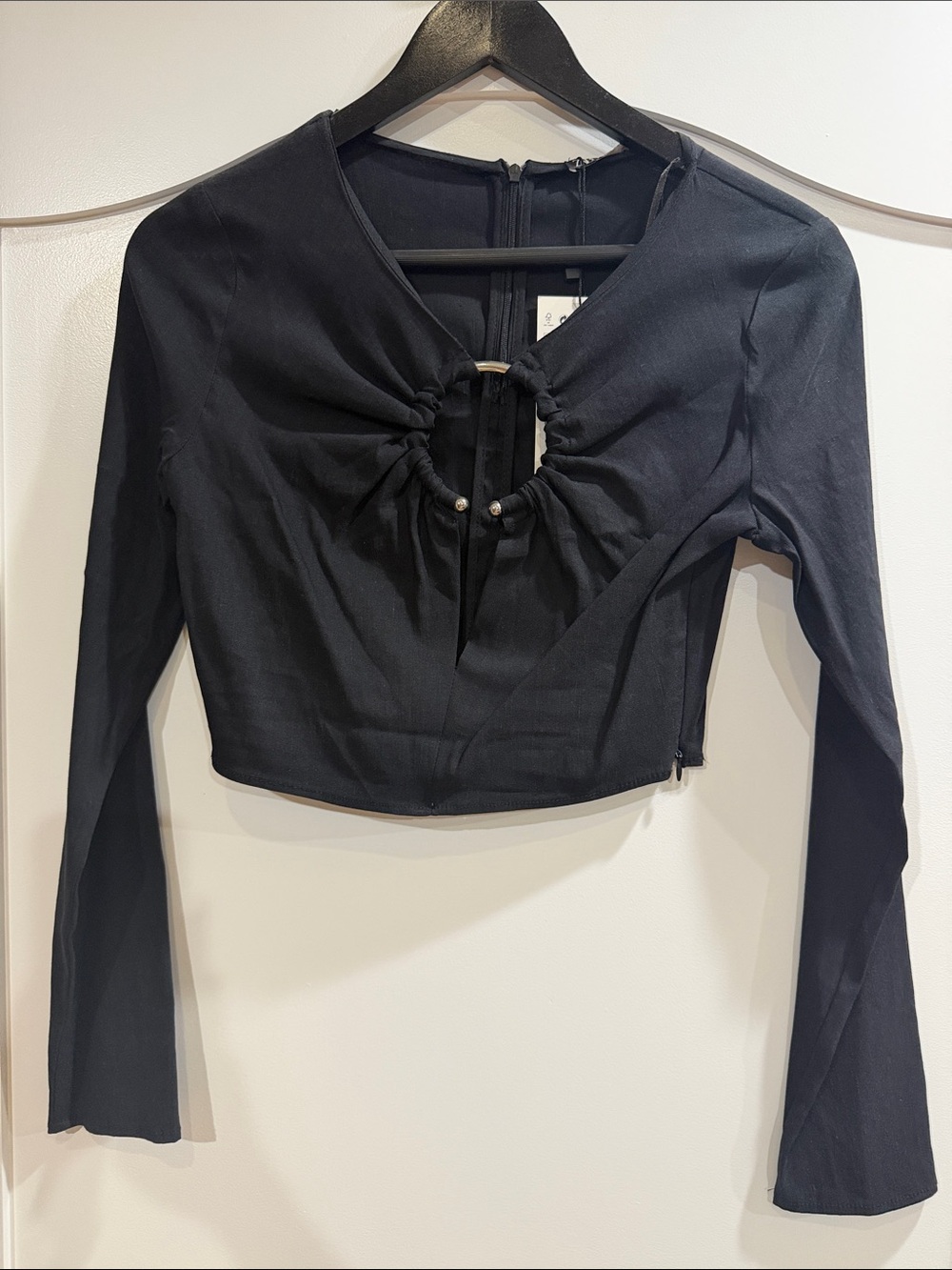 Zara Black Long-Sleeve Twist Ring Crop Top